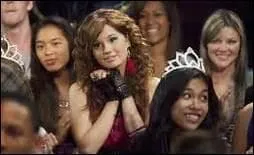 O rvle-t-elle son identit ?