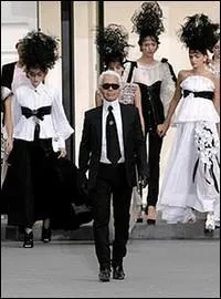 De quelle maison de haute couture Karl Lagerfeld est-il le directeur artistique depuis 1983 ?