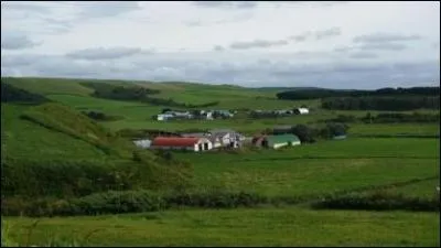 Quelle ville japonaise se trouve sur l'le d'Hokkaido, et non sur l'le d'Honshu ?