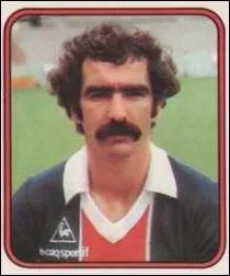 Comment s'appelle-t-il ?