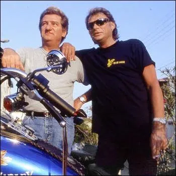 Qui a enregistr la version franaise de  Trouble , chanson d'Elvis Presley ?