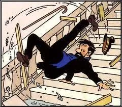 Dans quel album une marche de l'escalier est casse au Chteau de Moulinsart ?