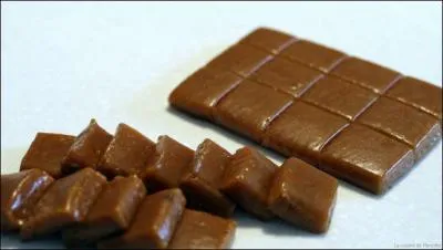 Dans quel album demande-t-on  Tintin si il aime les caramels mous ?