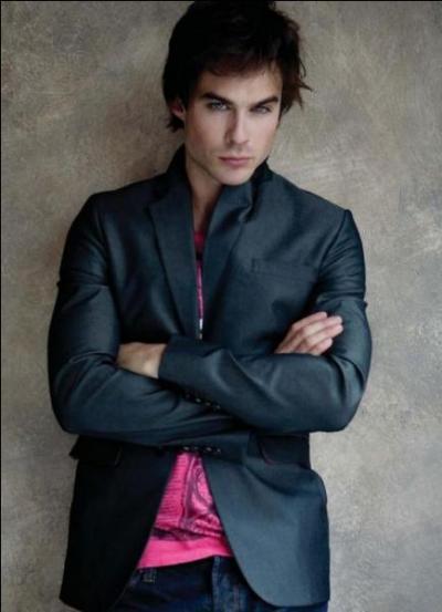 De quelle couleur sont ses yeux ?