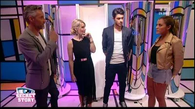 En intgrant la maison des secrets, la famille du public (Anas, Julien, Sonja et Ben) a eu pour mission de ...