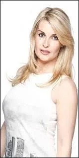 Lors d'une altercation, quelle candidate jette un verre de soda dans la tte de Sonja ?