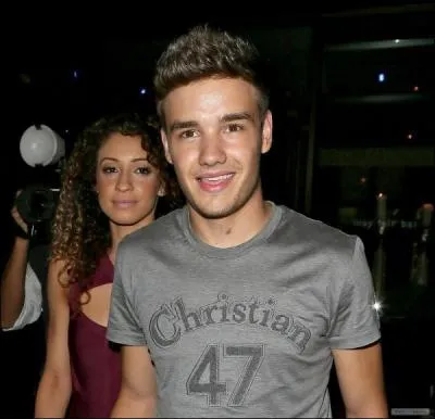 Qui sort avec Elanor Calder ?