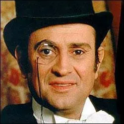 Quelle image, (8  14), s'associe  ce personnage ?