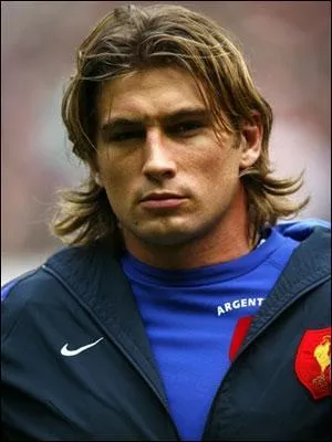 Qui est ce ( question tres facile) ?