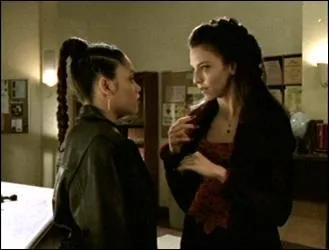 Comment Dru tue-t-elle Kendra ?