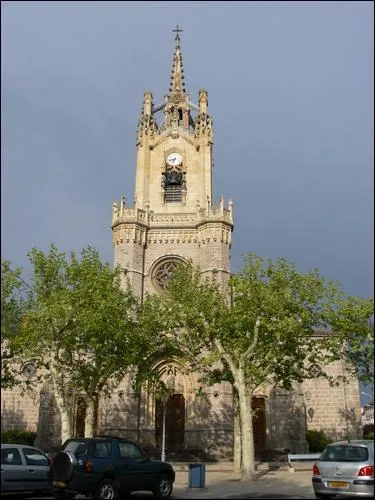 Mon oncle Andr m'a envoy une jolie carte postale de la ville de Feurs o il est en vacances, dans quel dpartement est-il ?