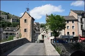 Nous entrons dans la commune du Pont-de-Montvert (Lozre). La commune se situe en rgion ...