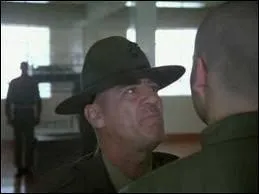  quel engag le Sergent d'armement Hartmann est-il en train de parler dans ce clich issu du film  Full Metal Jacket  ?