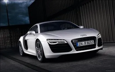 Quelle est cette voiture possdant 525 chevaux ?