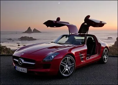 Un V8 de 6, 2 litres, 591 chevaux et passant de 0  100 km/h en 3, 7 secondes ! C'est ...