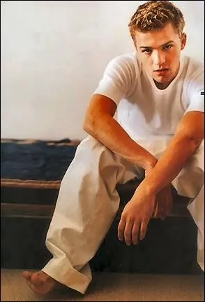 Et ce play-boy n'a pas jou dans ?