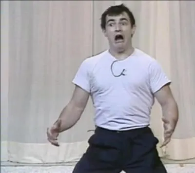 Dans ce sketch, Albert Dupontel parodie un clbre hros de cinma amricain !