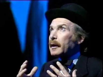 Dans le sketch  Le poisson rouge , comment s'appelle le poisson de Popeck ?