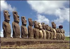 L'le de Pques, une le connue pour ses statues gigantesques, et pour sa population qui s'est autodtruite.  quel pays appartient cette le inhabite ?