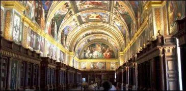 Dans quelle ville se trouve la bibliothque du monastre Royal de  l'Escorial  en Espagne ?