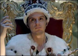 Dans l'pisode 3 de la saison 2, Moriarty prend un faux nom. Mais lequel ?