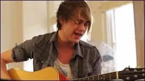 De quel signe astrologique est Michael ?