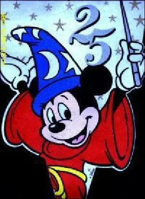 Quel est le titre du  premier long mtrage (1940) dans lequel apparat Mickey ?