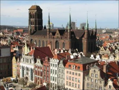 Dans quel pays est situe la ville de Gdansk ?