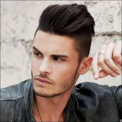 Il est mannequin et a dj particip  Fort Boyard :