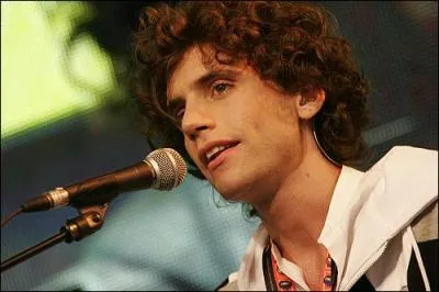 Il a surtout chant en anglais :