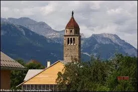 Je me rends dans le 04,  Faucon-de-Barcelonnette. La commune se situe en rgion ...