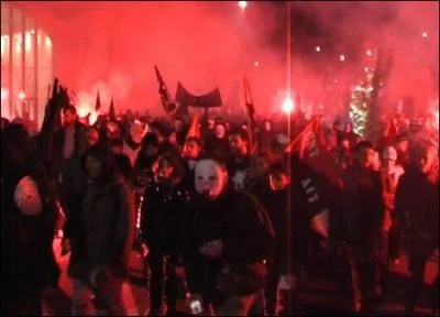 Dix personnes ont t arrtes par les forces de l'ordre suite aux dgradations sur les lignes SNCF. Cmment le ministre de la Justice qualifie-t-il cette mouvance?