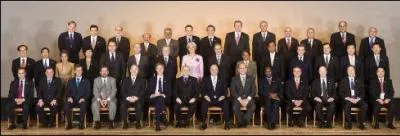 Les pays en dveloppement, qui ne sont pas invits au G20, recoivent chaque anne 100 milliards de dollars d'aide. Mais combien consacrent-ils au remboursement de leur dette?