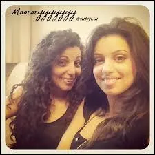 Comment s'appelle sa mre ?