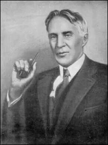 Qu'a invent l'amricain Robert Williams Wood ?