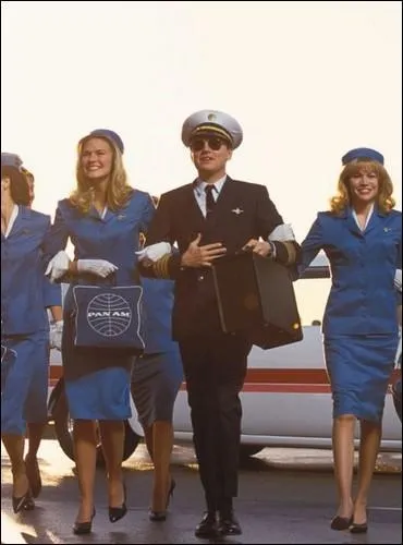 Quel mtier Leonardo DiCaprio ne fait-il pas dans  Attrape-moi si tu peux !   ?