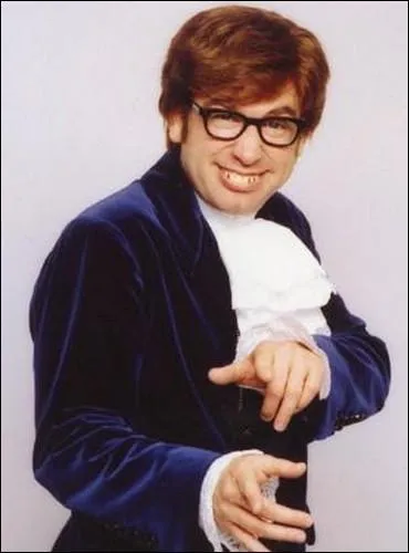 Qui incarne le djant  Austin Powers  ?