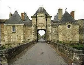 En 1631, au fate de ma puissance, j'obtiens du roi l'autorisation de construire la futur ville de Richelieu ( qui compte aujourd'hui 1 971 habitants) , dans quel dpartement se situe cette cit ?