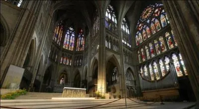 Quel clbre artiste du XXe sicle a ralis des vitraux de la cathdrale Saint-tienne ?