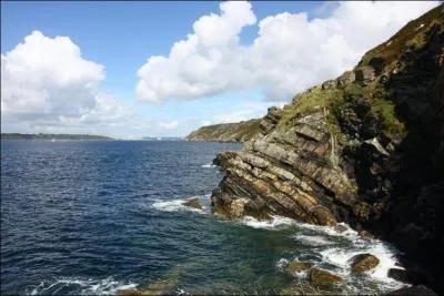 Autre lieu pittoresque, quelle est cette pointe qui doit son nom aux troupes venues en 1594 soutenir le duc de Mercoeur, chef de la Ligue en Bretagne ?