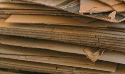 Que faut-il ajouter au papier pour fabriquer du carton ondul ?