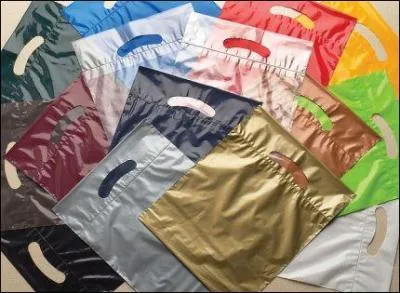 De nos jours, quel est le principal lment d'origine des matires plastiques ?