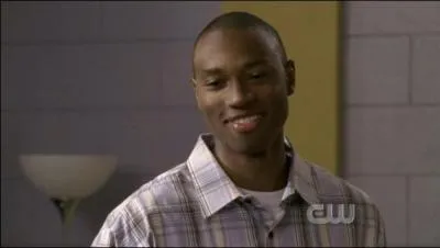 Quel personnage ressemble beaucoup à Nathan quand il était au lycée ?