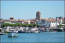 Je me rends  Saint-Jean-de-Luz, en Aquitaine et dans le dpartement n...