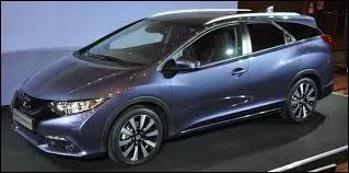 En version  break , la Honda Civic prend le nom de ...