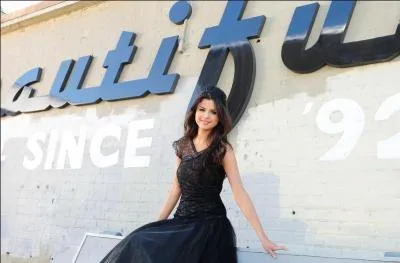 Comment s'appelle cette chanson ?