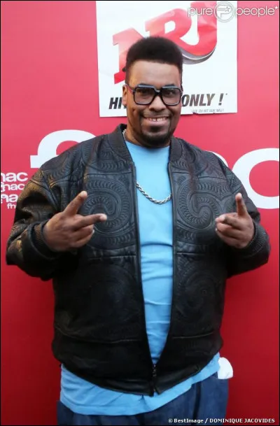 Qui est ce chanteur ?