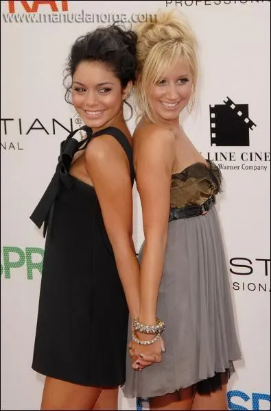 Quels sont les noms de ces deux filles dans la réalité ?