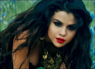 Quand Selena a-t-elle eu son 1er baiser ?