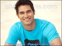 Il est n en Californie.